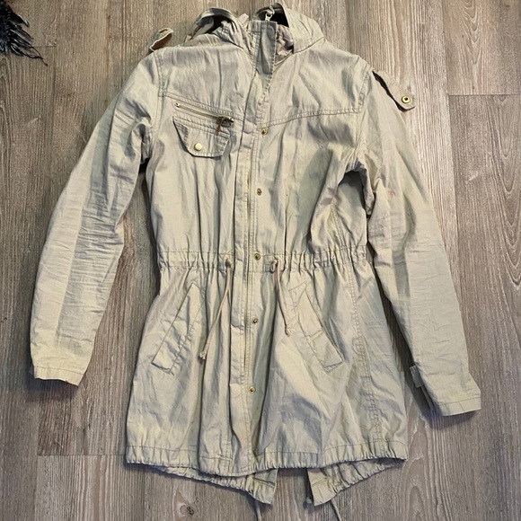 Jacket - Picture 1 of 6